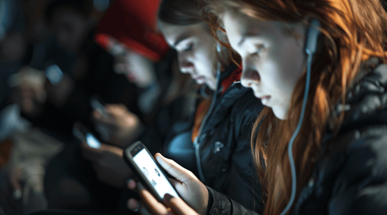 O vício em smartphones é comparável à ‘heroína’ com adolescentes sendo ‘hipnotizados’