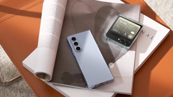 Samsung, Motorola y Huawei buscan smartphones plegables para revitalizar el mercado.
