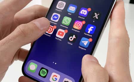 Ablenkendes Indien Die versteckten Kosten von Smartphone und Social Media Sucht