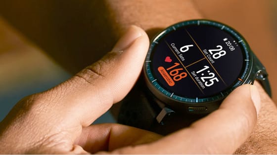 Pasé una semana con el Amazfit Active Max y estas son las cinco razones por las que es mi reloj inteligente barato favorito de 2026