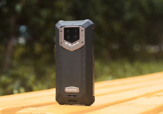OUKITEL WP15, un smartphone robuste 5G débloqué avec une batterie de 15600mAh et Android 11 Octa-core 8