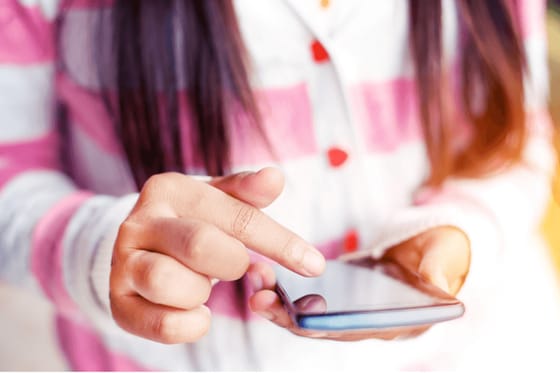 Does the usage of smartphones negatively impact the mental wellbeing of school-age children?