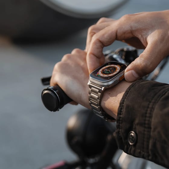 Los 5 Mejores Relojes Inteligentes de Lujo para Regalar en San Valentín Apple Watch Ultra 2, Samsung Galaxy Watch 6 y Más