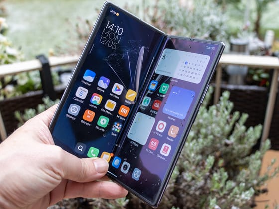 Quebrando os Padrões Xiaomi Mix Flip sinaliza uma nova era para smartphones dobráveis