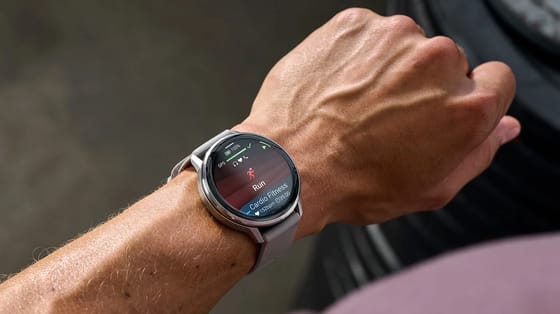 Il crollo del prezzo del Garmin Venu 4 sorprende il mercato degli smartwatch mentre l'offerta su Amazon tocca un record basso