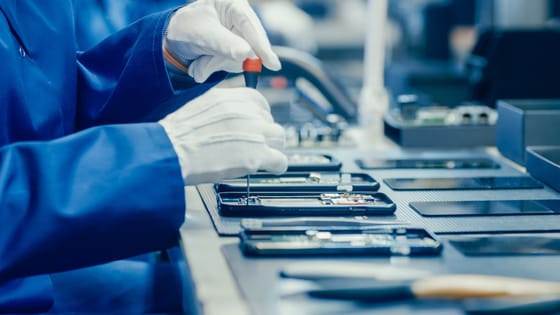 Indiens Smartphone Herstellungsboom erhält frischen Impuls, während Modi die Elektronik und Halbleiter Wachstumsroadmap vorstellt