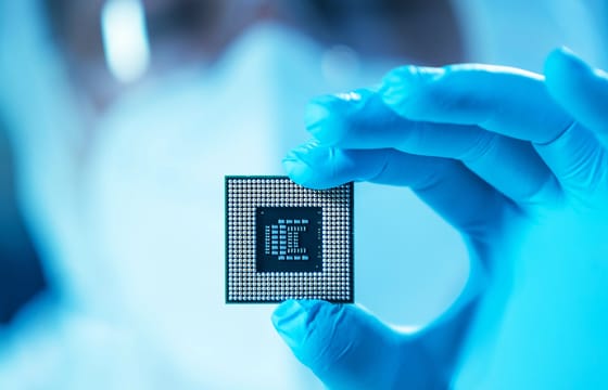 Huawei Scales Down Smartphone Manufacturing Due to Rising Demand for AI Chips