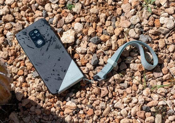 Innovative Satellite Messaging Device by Motorola: The Motorola Defy Dongle