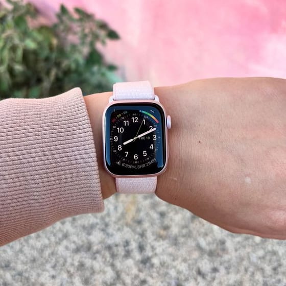 Examining the new Apple Watch Series 9 Brighter Display and Longer Battery Life