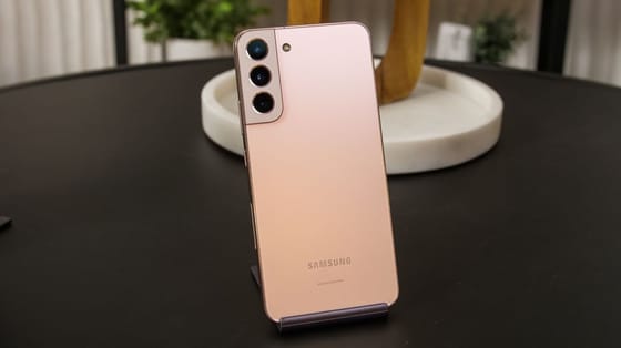 El Programa de Autoreparación de Samsung ahora se extiende a teléfonos inteligentes plegables