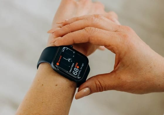 Reclutamiento de un Grupo Multifacético para Explorar Mejoras en la Salud a través de la Tecnología de los Relojes Inteligentes