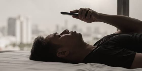 Los videos de teléfonos inteligentes entrenan al cerebro para rechazar el pensamiento profundo 조선일보