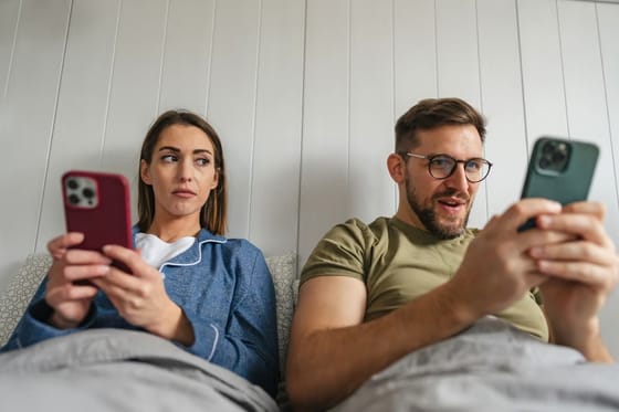Ein Rückgang der Geburten in den USA durch Smartphone-Nutzung? Diese Forscher behaupten es.
