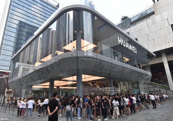 Huawei réfute les rapports sur les commandes de smartphones du gouvernement au milieu d'un élan croissant du marché