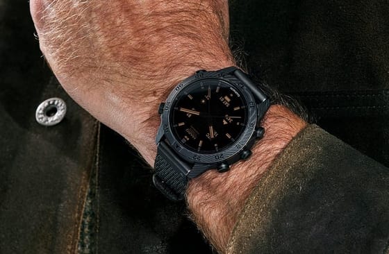 Colección Garmin MARQ Carbon: Relojes inteligentes Premium de Fibra de Carbono con batería de 16 días