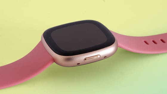 Fitbit Versa 4 Fitness Smartwatch Now Available for USD 150 at Lenovo