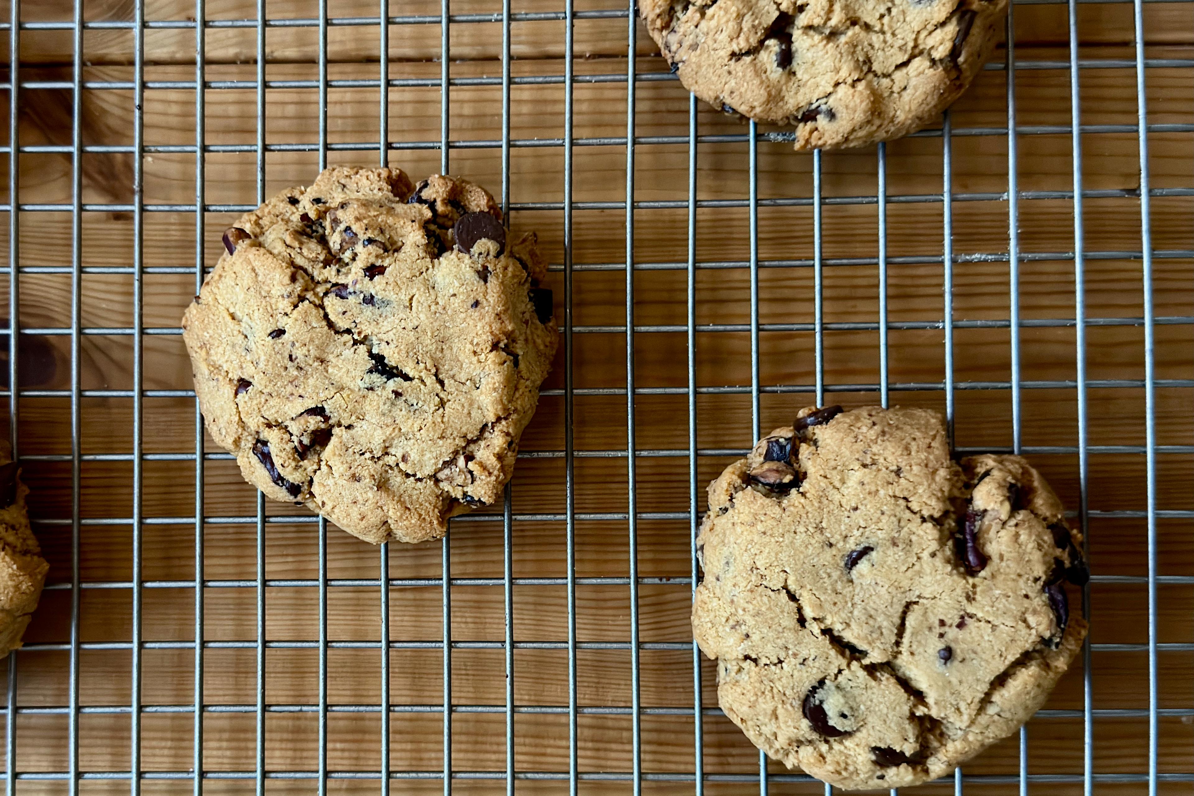 Walnut & Chocolate Chip Cookie GF