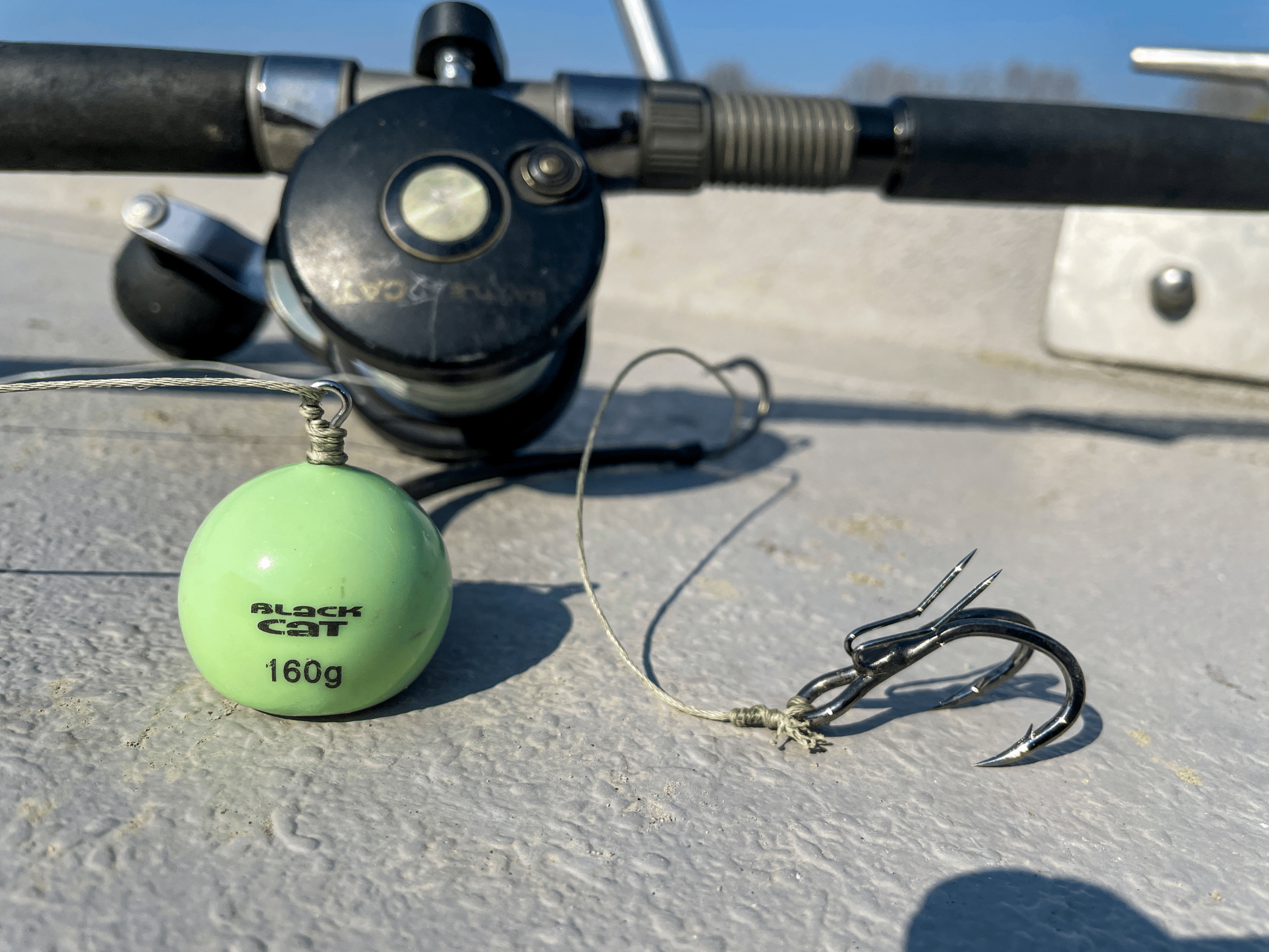 kuki-black-cat-ghost-double-hook-dg-coating-4-0