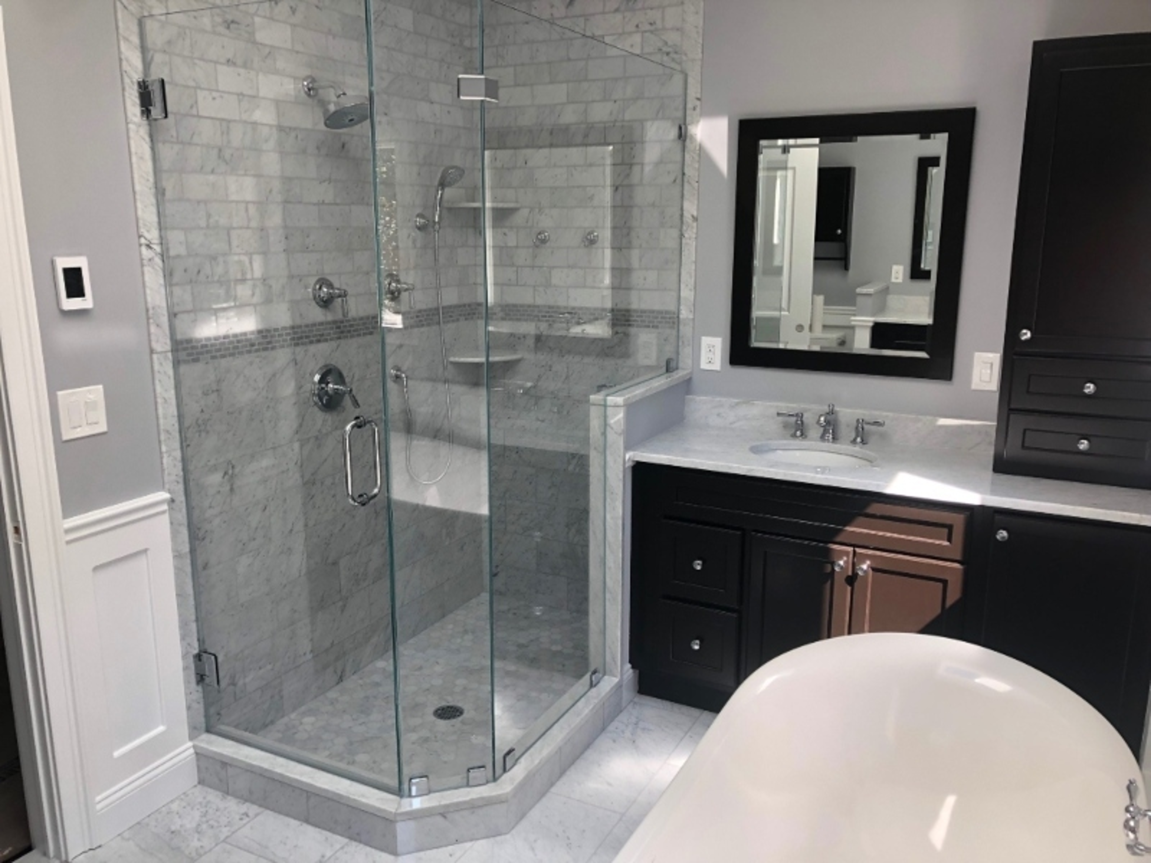 Kitchens & Bathrooms — photo 31