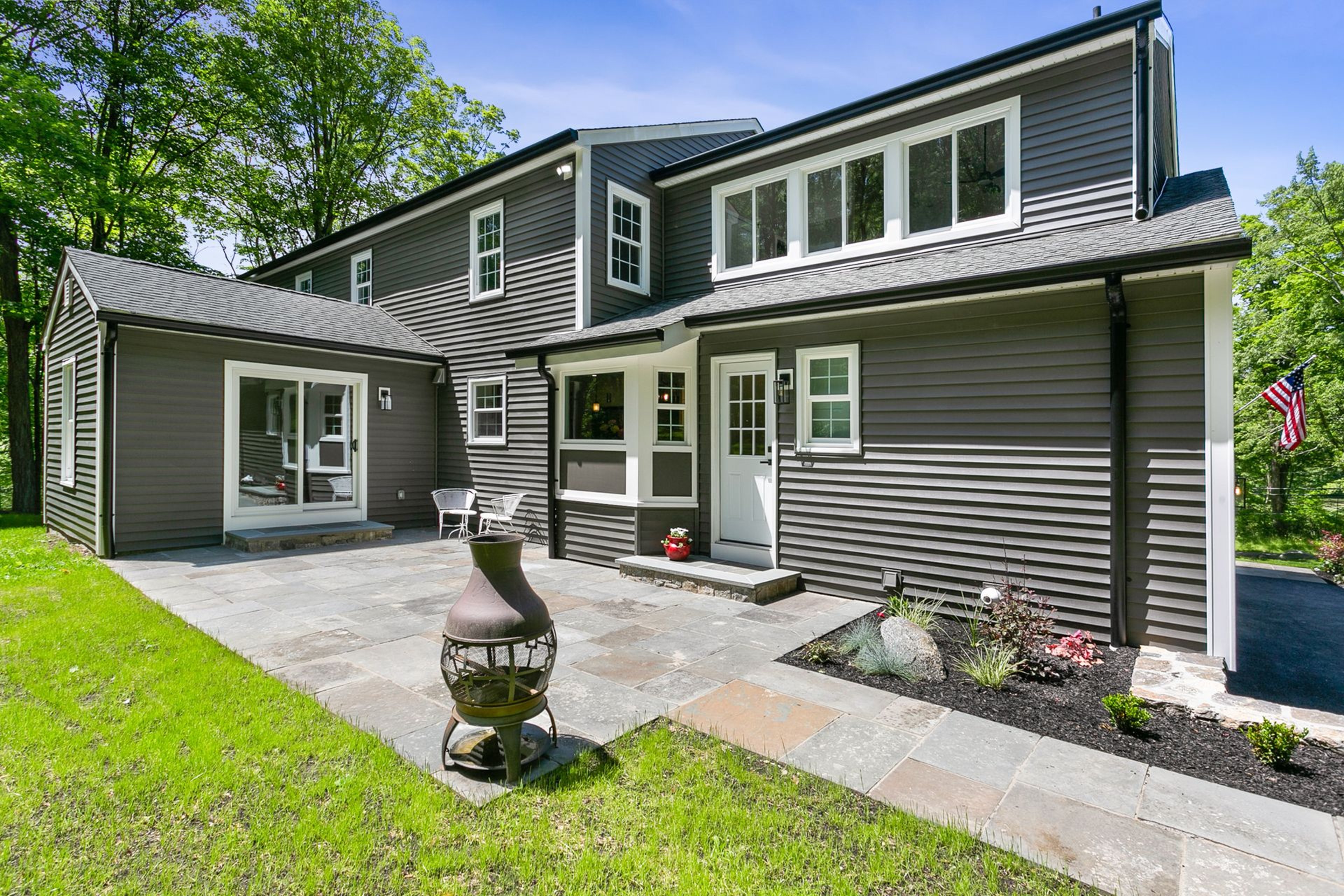 Katonah colonial — backyard