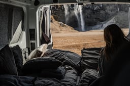 /images/123/Iceland+Campers+main14.webp