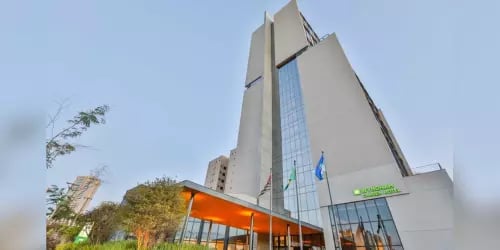 Fachada do Hotel Wyndham Garden Convention Ribeirão Preto