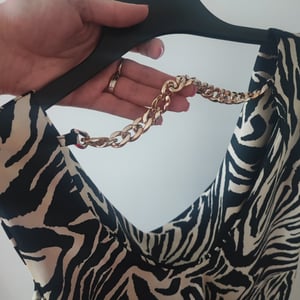 elegantný top, veľkosť L-XL, s retiazkou 1
