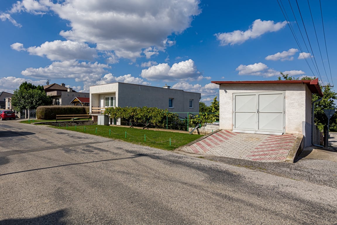 Dom Veľké Kostoľany: Garancia! 25