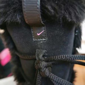 Štýlové semišové čižmičky Nike, veľkosť 37,5 5