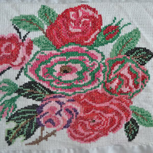 Vyšívaný obrázok Kytica ruží 30x20 cm Hand made 1