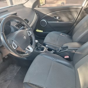 Renault Fluence 4