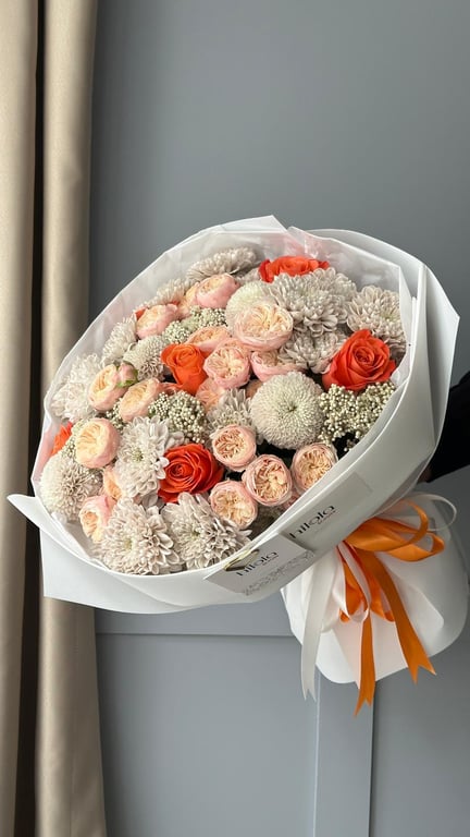 Royal Blush Gülleri, Ekvador Gülleri & Altaj Krizantemler – Autumn Grace