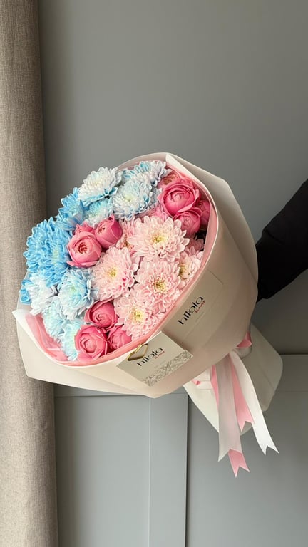 Silva Pink Saray Gülleri & Altaj Krizantemler – Elegant Whisper