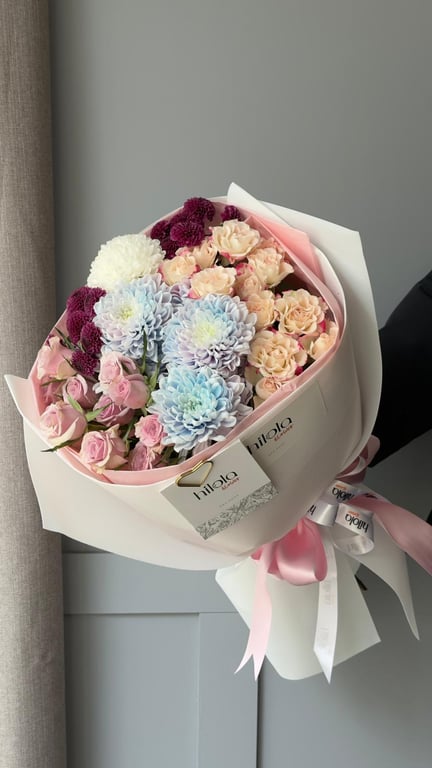 Çardak Gülleri, Purpetta ve Anastasia – Mor Zarafet