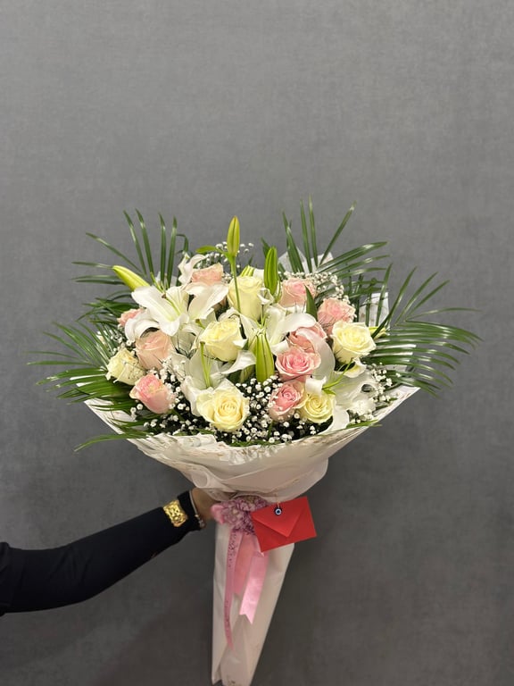 Beyaz & Pembe Gül Lilyum Buketi