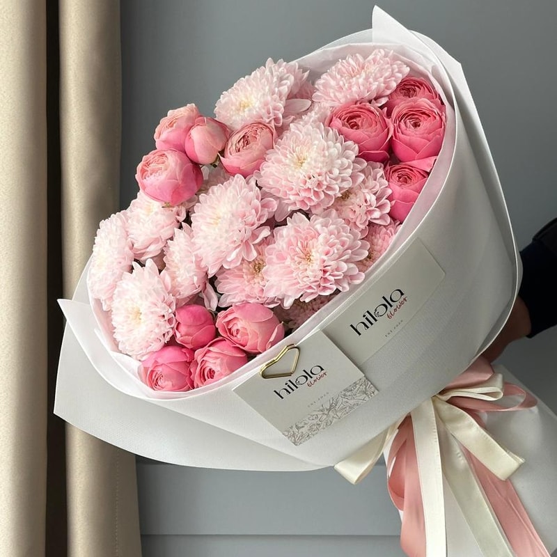 Silva Pink Saray Gülleri & Altaj Krizantemler – Pure Elegance