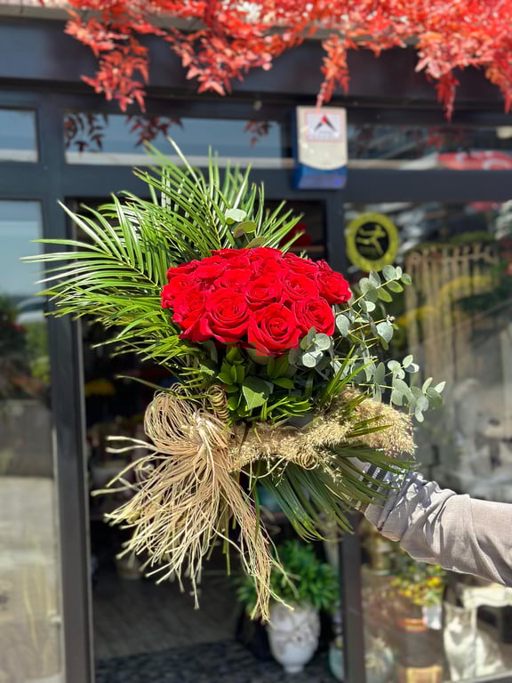 15 VIP Kırmızı Gül Buketi