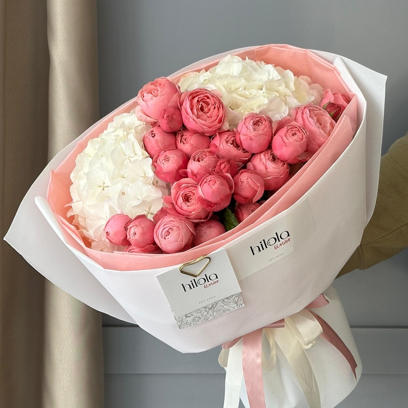 Saray Gülleri ve Ortanca – Asil Uyum