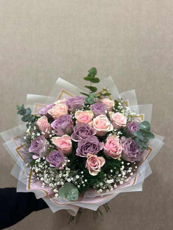 24 Pastel Üçlü Gül Buketi