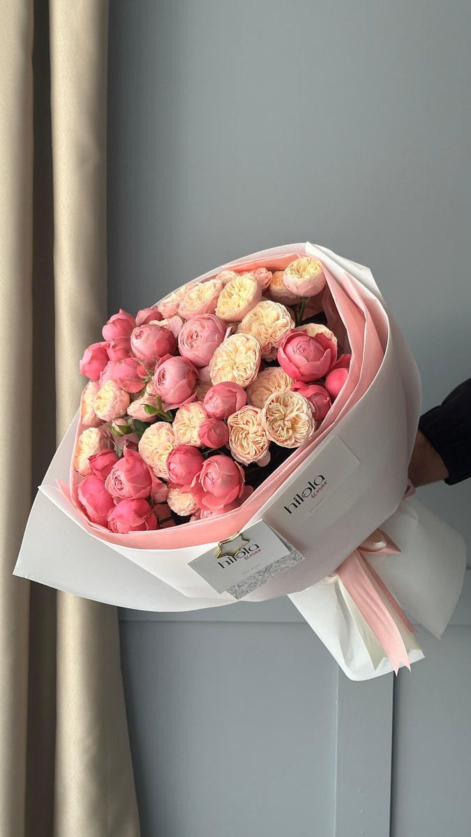 Saray Gülleri & Royal Blush Güller – Elegant Harmoni