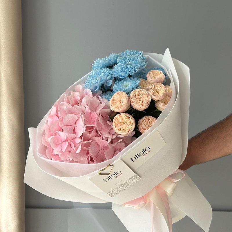 Ortanca, Krizantem ve Çardak Gül – Zarif Dokunuş