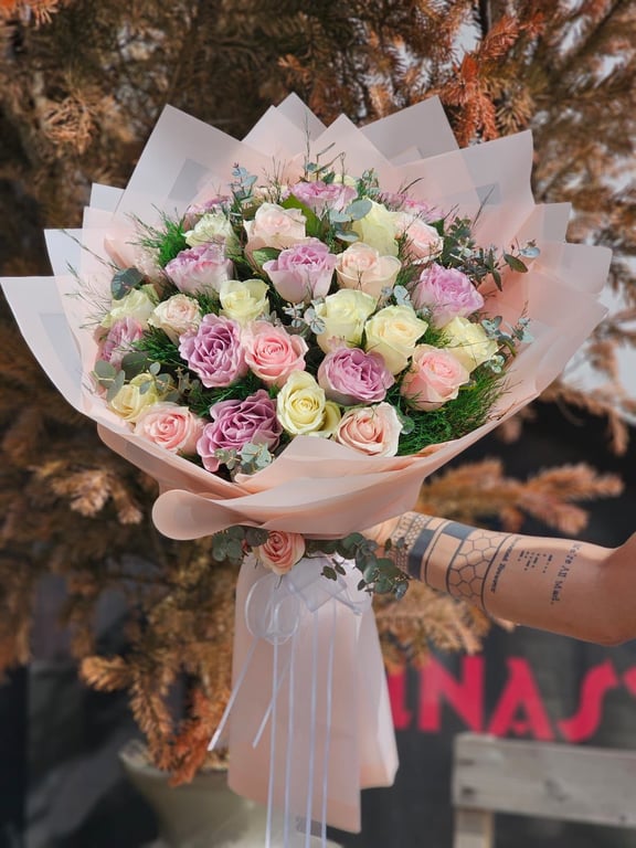 30 Karışık Pastel Gül Buketi