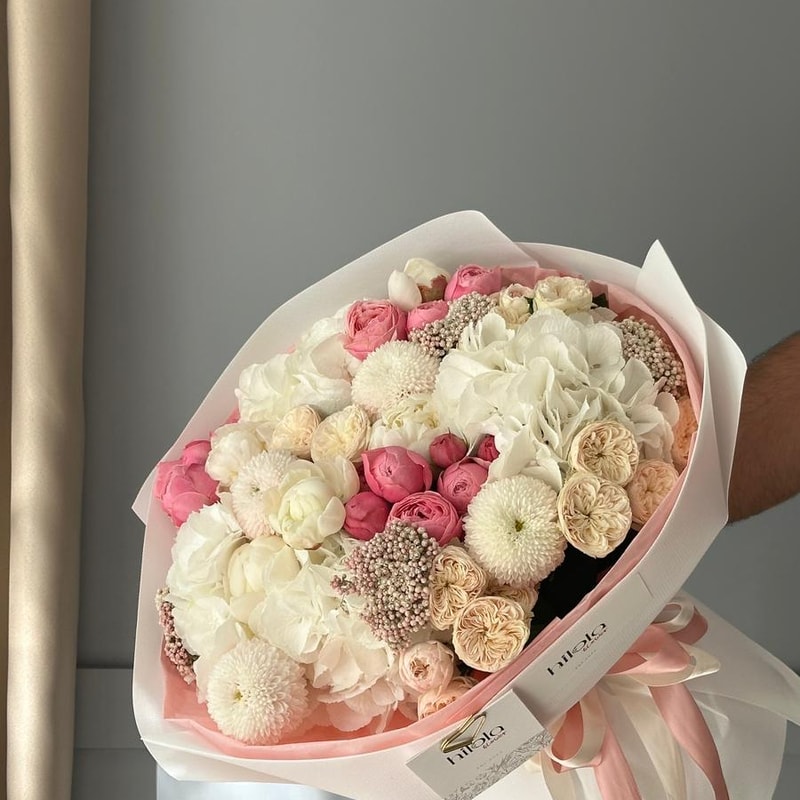 Şakayık ve Pastel Çiçekler – Pembe Düş