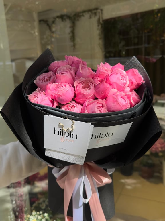 Pembe Saray Gülü Buketi – Modern Tutku