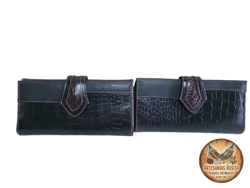 Billetera de cuero con textura cocodrilo