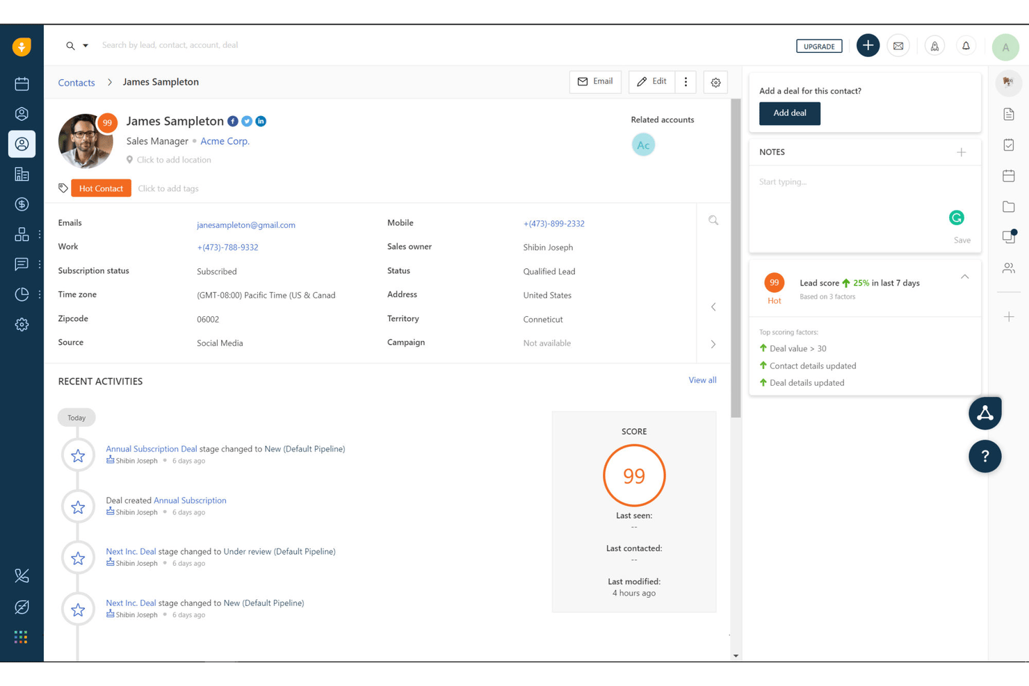 Kontaktprofil in Freshworks CRM mit Interessentenbewertung, Aktivitätsfeed und Geschäftsdaten.