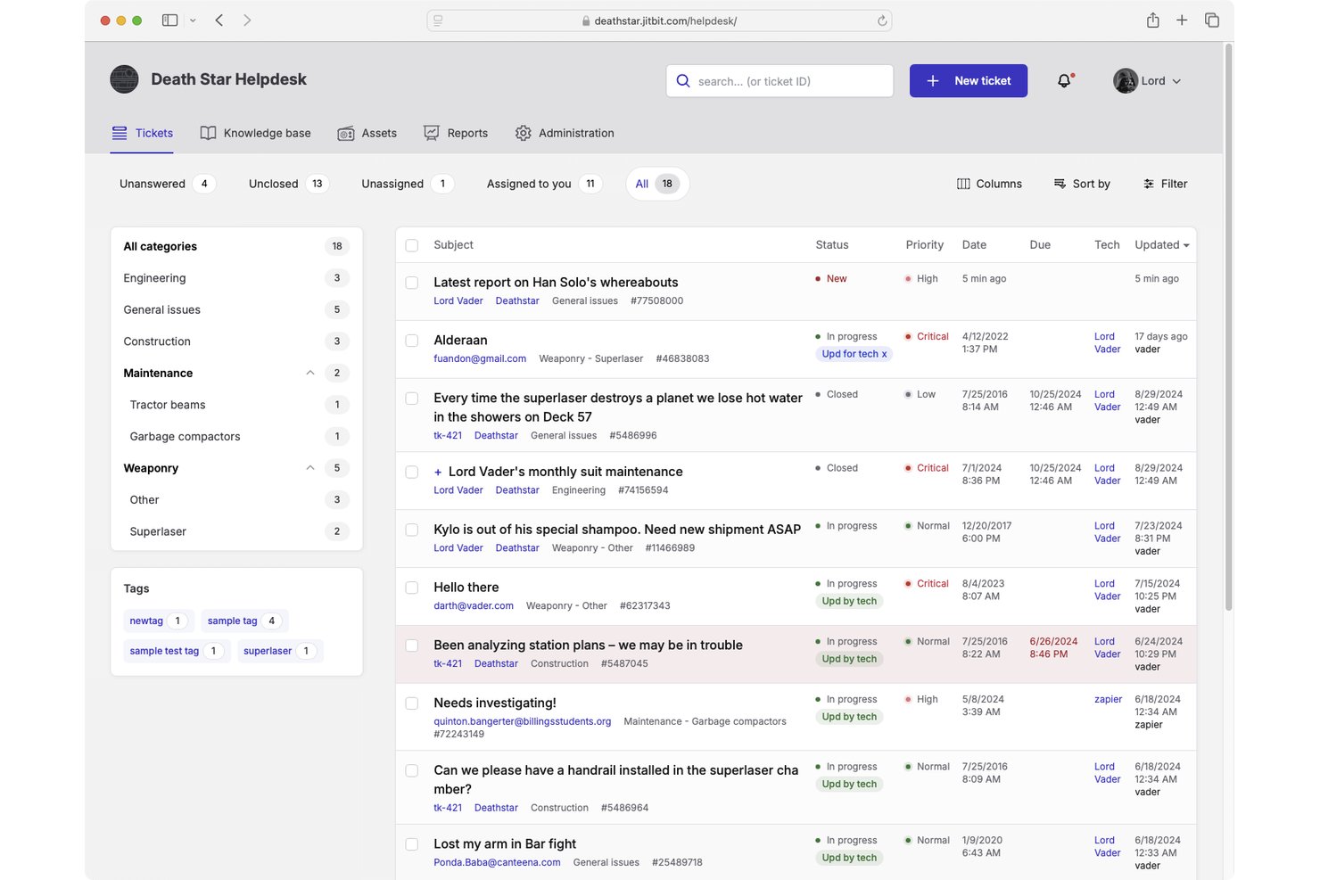 Jitbit Helpdesk-ticketlijst met status, prioriteit, datums en toegewezen technici.