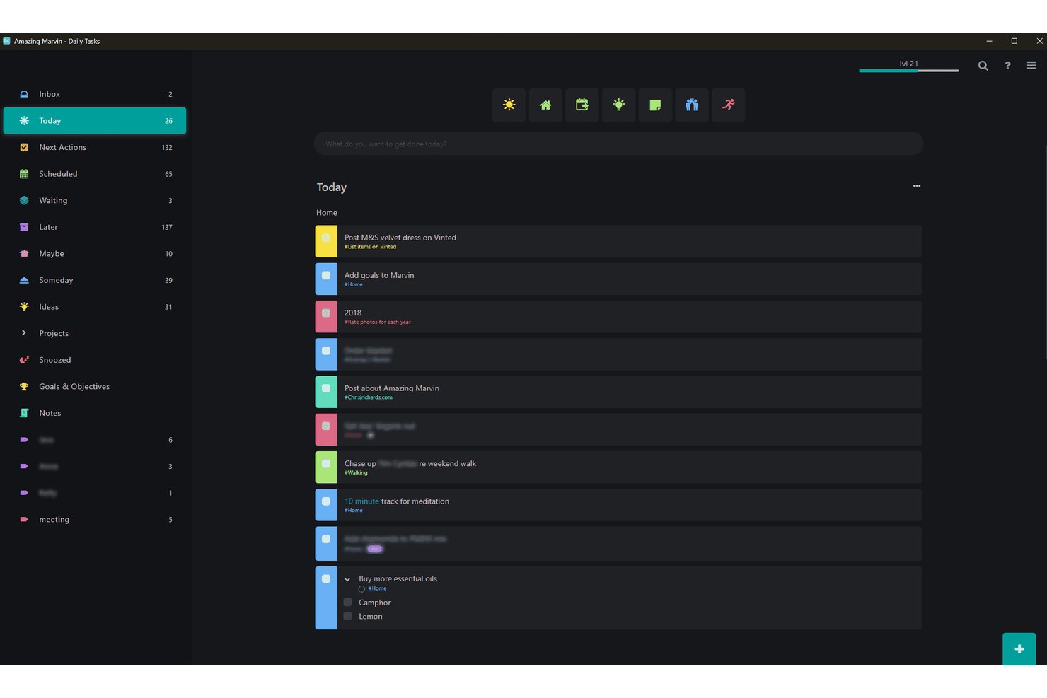 Dagelijkse taakbeheerinterface van Amazing Marvin met een gecategoriseerde takenlijst en navigatie in de zijbalk.