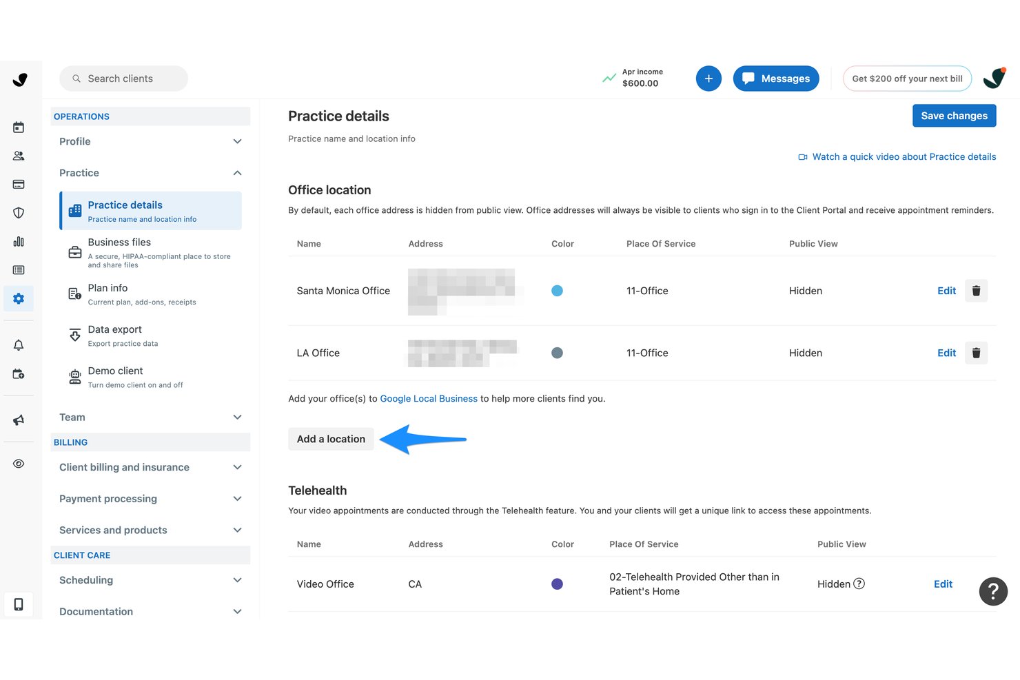 Página de Detalles de la consulta de SimplePractice que muestra las ubicaciones de consulta y la configuración de telesalud, con el botón Añadir una ubicación.