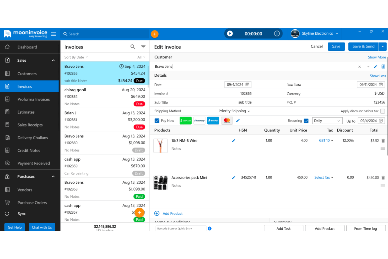 Pantalla de edición de facturas de Moon Invoice que muestra los campos de productos, impuestos y pagos.